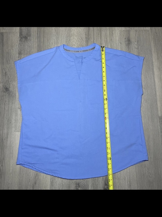 Fabletics Periwinkle Blue V-Notch Active Top - Picture 5 of 11